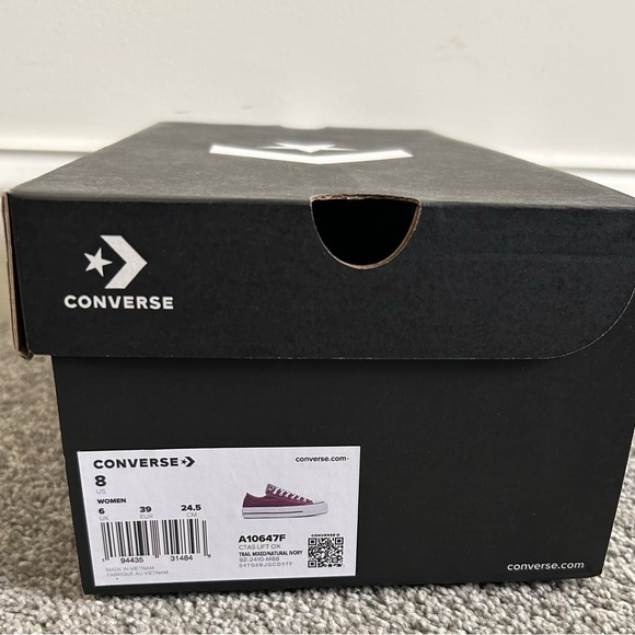 NIB Converse Chuck Taylor All Star Lift Platform Canvas Sneakers, Women's Size 8 - Picture 4 of 4